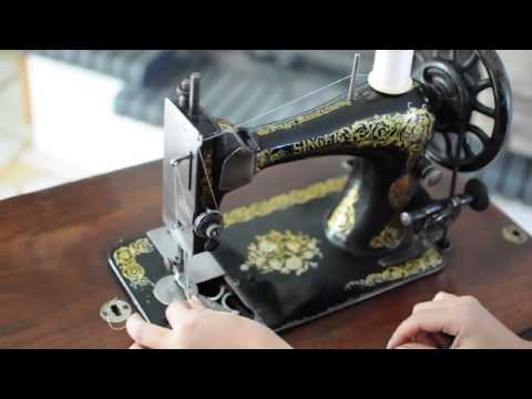 How to use: Old Singer Sewing machine demonstration